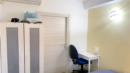 Rooms in Roma Municipio VI – Roma Delle Torri - photo 4