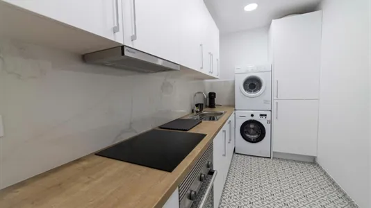 Rooms in Barcelona Sants-Montjuïc - photo 5