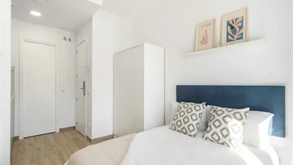 Room for rent in Madrid Fuencarral-El Pardo, Madrid