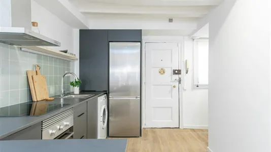 Apartments in Barcelona Ciutat Vella - photo 9