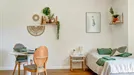 Room for rent, Versailles, Île-de-France, &lt;span class=&quot;blurred street&quot; onclick=&quot;ProcessAdRequest(10306994)&quot;&gt;&lt;span class=&quot;hint&quot;&gt;See streetname&lt;/span&gt;[xxxxxxxxxxxxx]&lt;/span&gt;