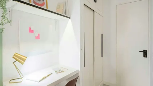 Rooms in Madrid Centro - photo 8
