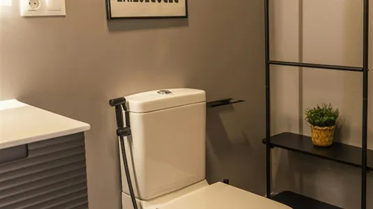 Rooms in Málaga - photo 4