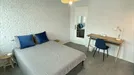 Room for rent, Lisbon (region), &lt;span class=&quot;blurred street&quot; onclick=&quot;ProcessAdRequest(13057457)&quot;&gt;&lt;span class=&quot;hint&quot;&gt;See streetname&lt;/span&gt;[xxxxxxxxxxxxx]&lt;/span&gt;