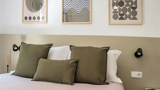 Rooms in Barcelona Ciutat Vella - photo 6