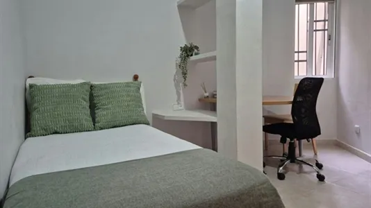 Rooms in Valencia Ciutat Vella - photo 1