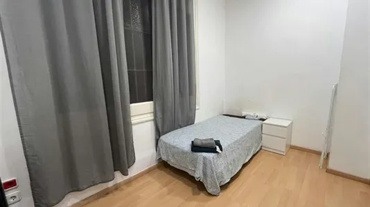 Rooms in Barcelona Eixample - photo 5