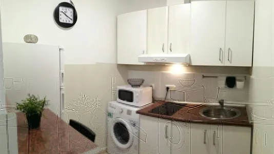 Rooms in Barcelona Ciutat Vella - photo 7