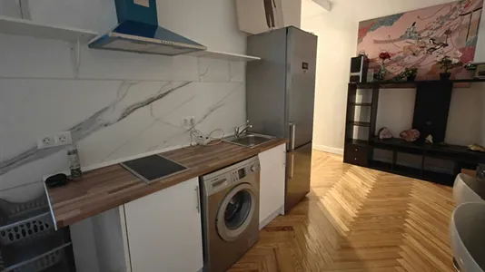 Rooms in Madrid Centro - photo 8