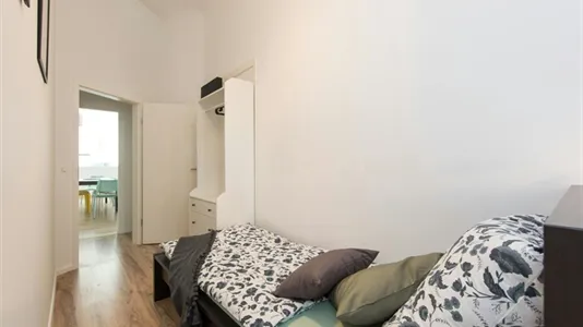 Rooms in Berlin Charlottenburg-Wilmersdorf - photo 3
