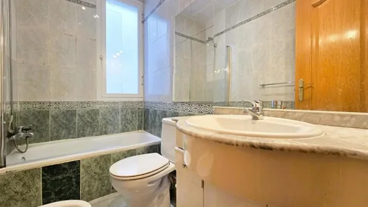 Rooms in Madrid Centro - photo 10