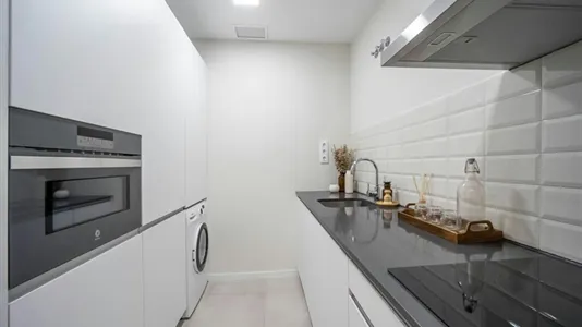 Apartments in Madrid Chamberí - photo 9