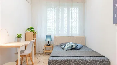 Room for rent in Milano Zona 9 - Porta Garibaldi, Niguarda, Milan