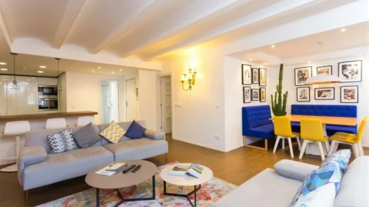 Apartments in Barcelona Ciutat Vella - photo 2