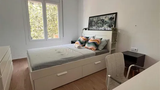 Rooms in Barcelona Eixample - photo 5