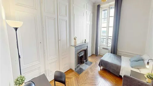 Rooms in Lyon - photo 4