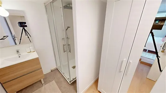 Rooms in Lyon - photo 4
