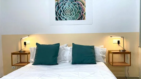 Apartments in Valencia Ciutat Vella - photo 2