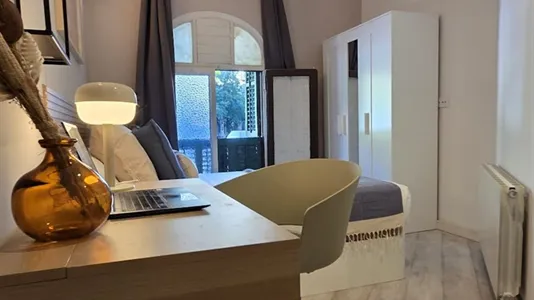 Rooms in Barcelona Eixample - photo 2