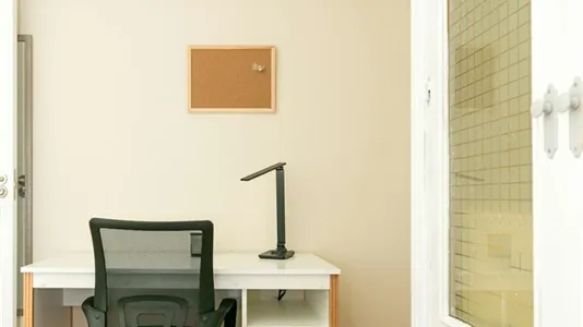 Rooms in Granada - photo 4