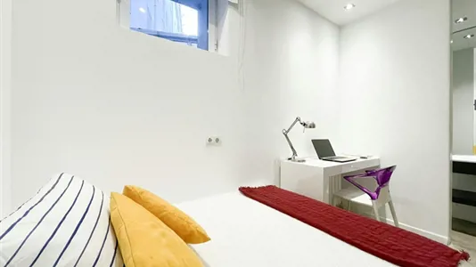 Rooms in Madrid Chamberí - photo 2