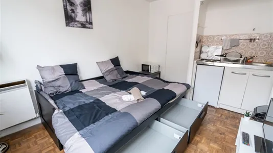 Apartments in Paris 20ème arrondissement - photo 4