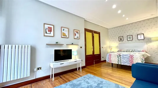 Rooms in Bilbao - photo 9