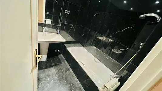 Rooms in Madrid Moncloa-Aravaca - photo 10