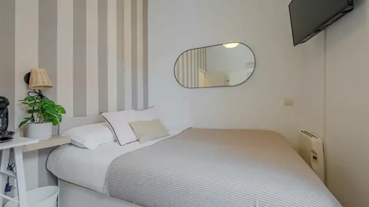 Rooms in Madrid Centro - photo 2