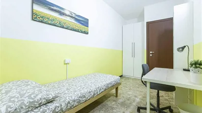 Room for rent in Milano Zona 9 - Porta Garibaldi, Niguarda, Milan