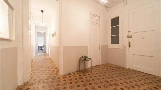 Rooms in Barcelona Eixample - photo 8