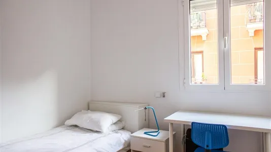 Rooms in Madrid Chamberí - photo 5
