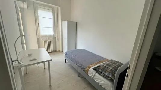 Rooms in Florence - photo 1