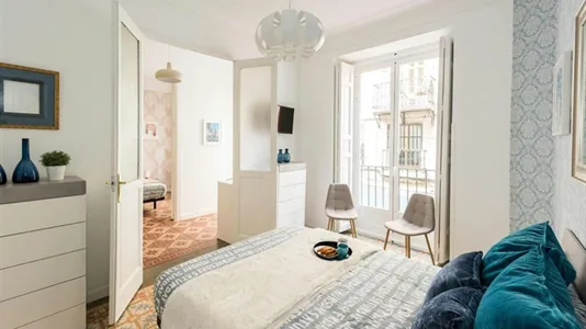 Rooms in Madrid Centro - photo 9