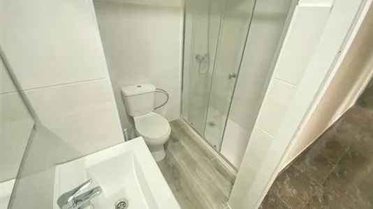 Rooms in Adaro - photo 7