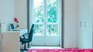 Room for rent, Turin, Piemonte, &lt;span class=&quot;blurred street&quot; onclick=&quot;ProcessAdRequest(9148296)&quot;&gt;&lt;span class=&quot;hint&quot;&gt;See streetname&lt;/span&gt;[xxxxxxxxxxxxx]&lt;/span&gt;