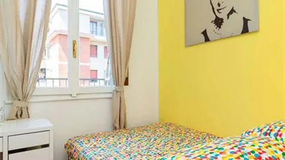 Room for rent in Milano Zona 6 - Barona, Lorenteggio, Milan