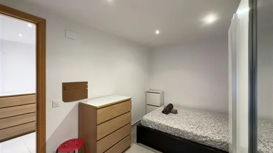 Apartments in Barcelona Ciutat Vella - photo 4