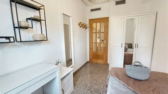 Rooms in Madrid Fuencarral-El Pardo - photo 9