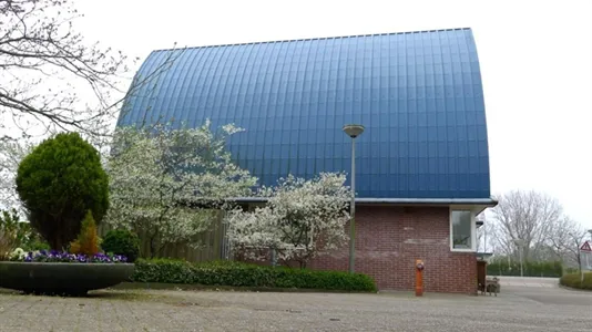 Houses in Location is not specified - photo 9