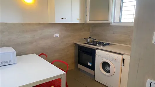 Rooms in Roma Municipio VI – Roma Delle Torri - photo 8