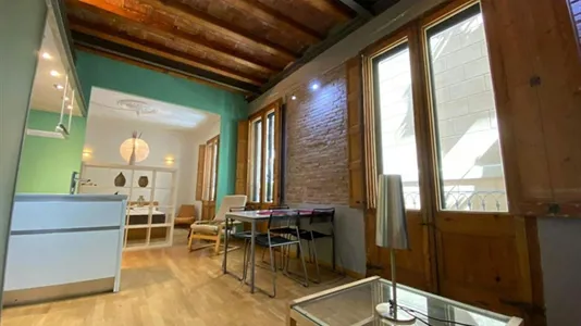 Apartments in Barcelona Ciutat Vella - photo 3