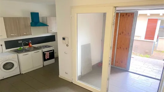 Rooms in Roma Municipio VI – Roma Delle Torri - photo 5