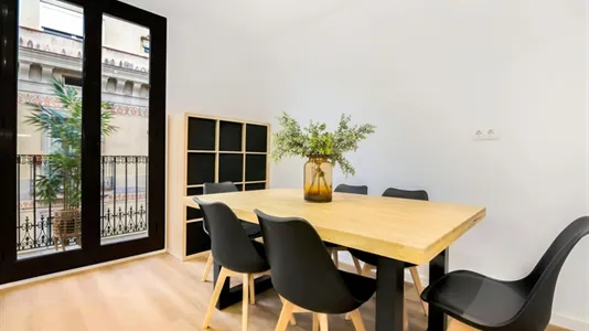 Rooms in Barcelona Ciutat Vella - photo 10