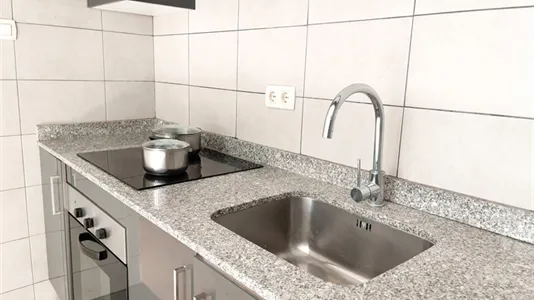 Rooms in Barcelona Ciutat Vella - photo 6