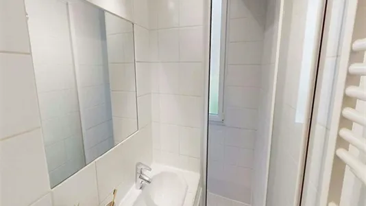 Rooms in Paris 15ème arrondissement - photo 9