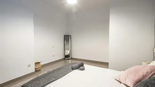 Rooms in Madrid Centro - photo 5