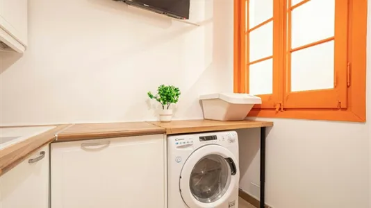 Rooms in Barcelona Eixample - photo 9