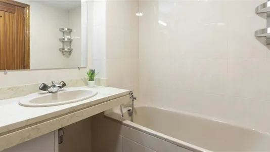 Rooms in Madrid Hortaleza - photo 9