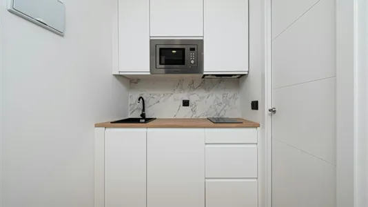 Rooms in Madrid Centro - photo 6